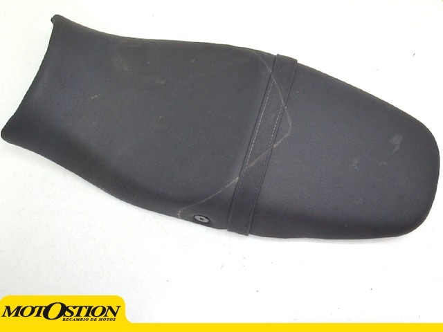 Asiento TRIUMPH SPEED TRIPLE 1050 2006-2007  segunda mano
