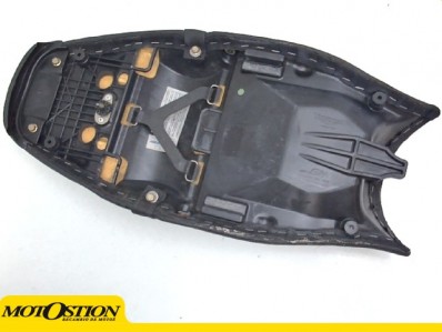 Asiento TRIUMPH SPEED TRIPLE 1050 2006-2007  segunda mano