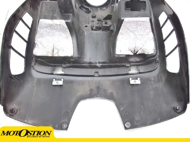 Contra escudo Piaggio Vespa GTS 125 Super 2009 - 2010