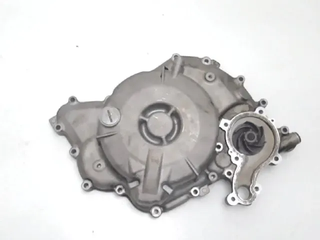 Tapa Del Alternador y Bomba de Agua Kymco AK 550 2017 - 2021