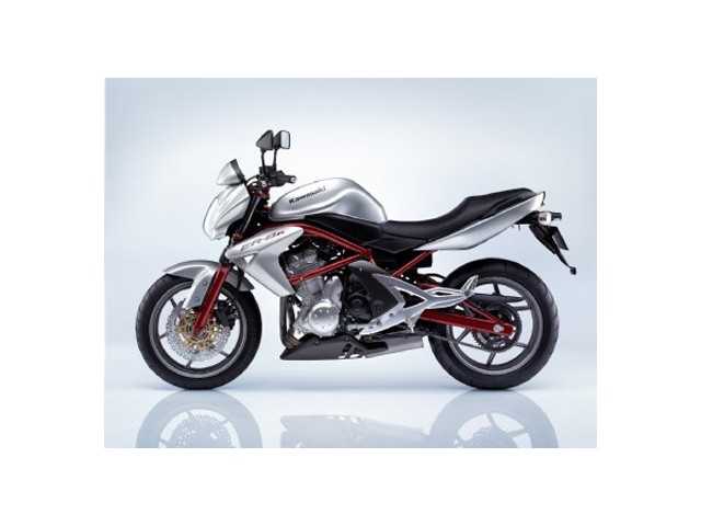 Eje rueda trasera KAWASAKI ER6N 650 2005-2009  recambios para moto