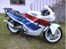 Radiador aceite HONDA CBR 600 1987-1991  desguace motos