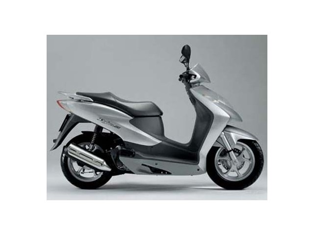 Aleta pase rueda inferior HONDA DYLAN 125 2002-2008  desguace motos