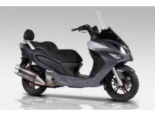 Embellecedor contra escudo grande DAELIM S3 125 2010-2013  segunda mano