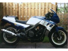 Aireador izquierdo gris YAMAHA FZ 750 1985-1986  motodesguace