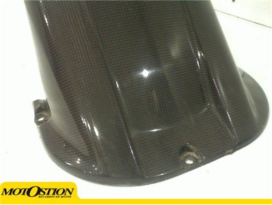 Aleta pase rueda inferior carbono R1 2000