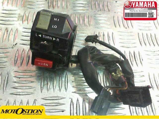 Piña luces izquierda YAMAHA FZR 600 1989-1992  segunda mano