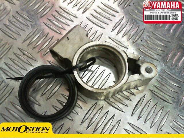 Soporte semimanillar izquierdo YAMAHA FZR 1000 1992-1993  segunda mano