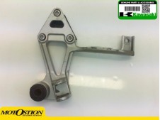 Soporte estribera trasera izquierda  Kawasaki Gpx 600 1985-1990