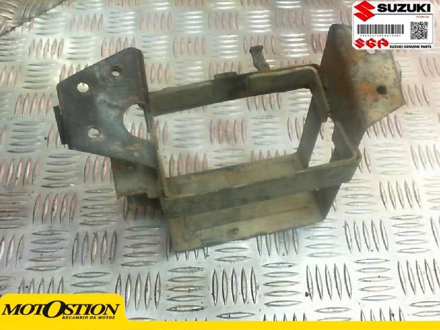 Soporte bateria SUZUKI GSX 1100 R 1100 1990-1991 Recambio Ocasion