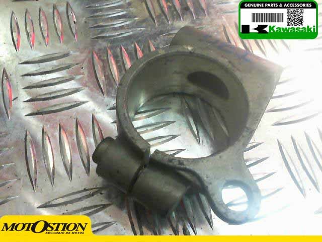 Soporte semimanillar izquierdo KAWASAKI ZXR 750 1992-1993  desguace motos