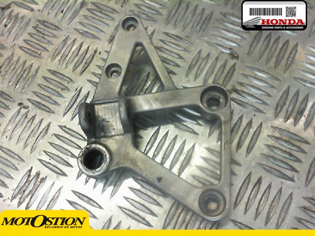 Soporte estribera delantero derecho HONDA VFR 750 1986-1988 Recambio Ocasion
