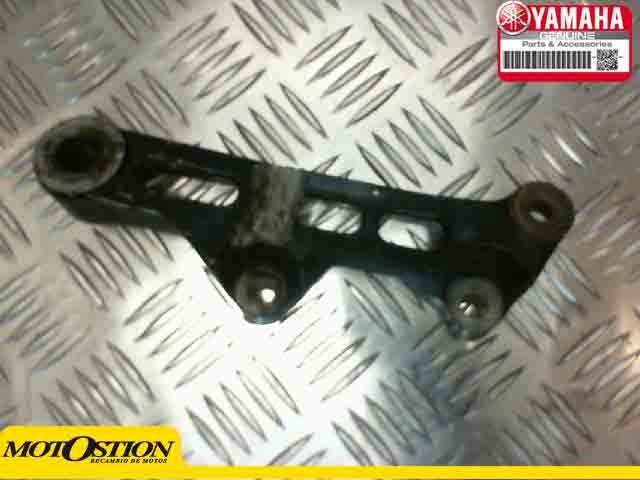 Soporte pinza freno trasera YAMAHA FZ 750 1985-1986  repuestos de motos