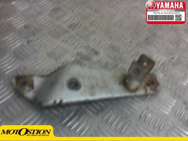 Soporte estribera trasera derecha YAMAHA VIRAGO 250 1989-1996  segunda mano