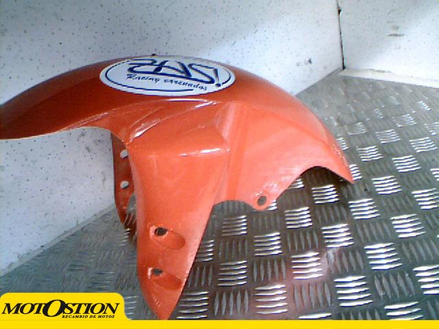 Aleta fibra  igual 04 delantera FIBRA R1 1000 2002-2003