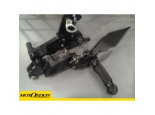 Estriberas regulables gilles negras Seminuevas GILLES GSX 600 R 600 2006-2008  despiece de moto