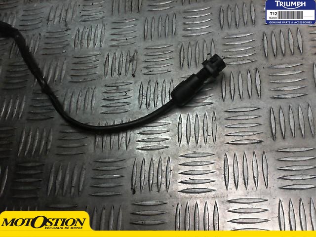Interruptor freno trasero TRIUMPH STREET 675 2007-2008  despiece de moto