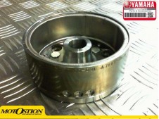 Volante magnetico YAMAHA XMAX 250 2005-2006  segunda mano