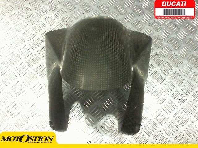 Aleta delantera carbono DUCATI MONSTER 600 1999-2002  despiece de moto