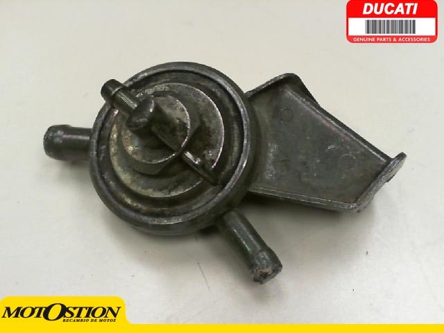 Grifo gasolina DUCATI MONSTER 600 1999-2002  despiece de moto