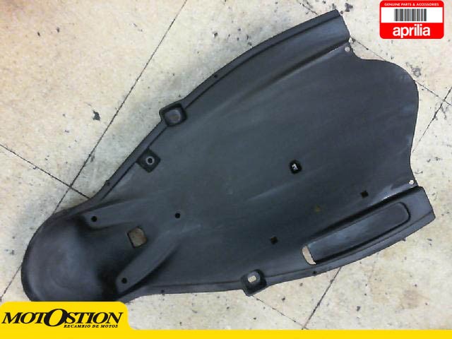 Aleta pase rueda superior APRILIA TUONO 125 2003-2004  recambio moto