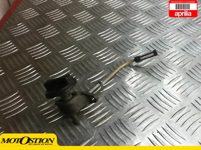 Grifo gasolina APRILIA TUONO 125 2003-2004  despiece de moto