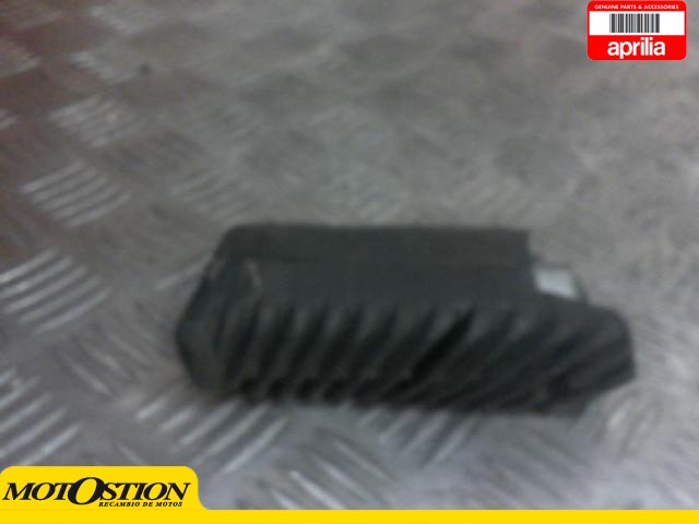 Estribera trasera izquierda APRILIA LEONARDO 250 1999-2009  motodesguace