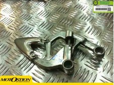Soporte estribera delantero izquierdo TRIUMPH SPRINT ST 1050 1000 2004-2007  despiece de moto