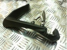 Soporte estribera trasero izquierdo TRIUMPH SPRINT ST 1050 1000 2004-2007  desguace motos
