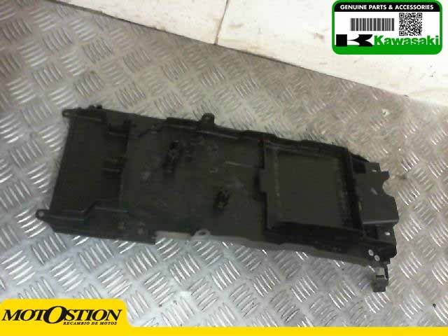 Aleta porta bateria KAWASAKI ZX 10 R 1000 2008-2009  recambio moto