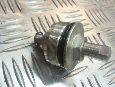 Tapon SUZUKI BANDIT 650 2005-2007  desguace motos