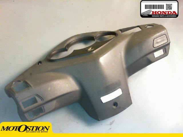 Embellecedor manillar trasero HONDA DYLAN 125 2002-2008  despiece de moto