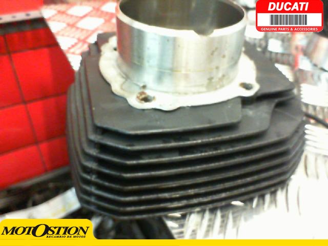 Cilindro trasero DUCATI MONSTER 696 2008-2011  segunda mano