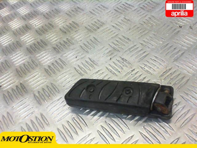 Estribera trasera izquierda APRILIA SPORTCITY 125 2005-2008 Recambio Ocasion