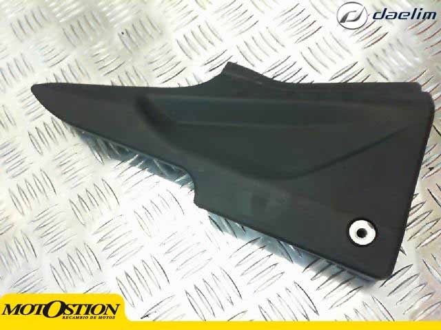 Cacha pequeña derecha DAELIM ROADWINR 125 2007-2011  repuestos de motos