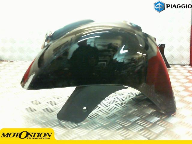 Aleta delantera negra PIAGGIO GTS 300 2008-2014  repuestos de motos