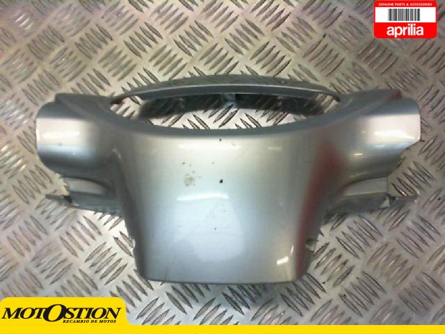Embellecedor manillar trasero gris APRILIA SPORTCITY 125 2005-2008  despiece de moto