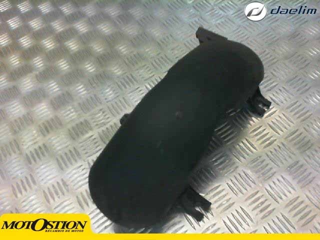 Aleta pase rueda inferior DAELIM BESBI 125 2008-2012  desguace motos