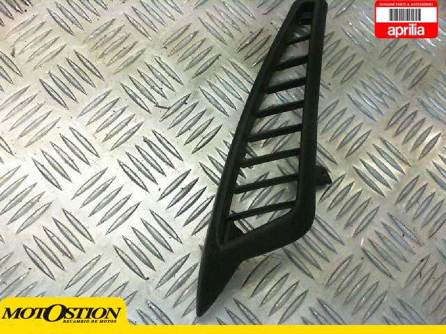 Aireador izquierdo APRILIA SPORTCITY CUBE 125 2008-2010  despiece de moto