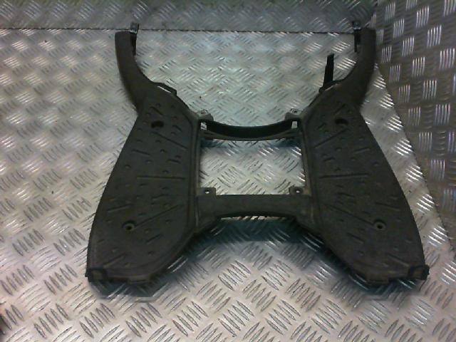 Suelo central APRILIA SPORTCITY CUBE 125 2008-2010  desguace motos