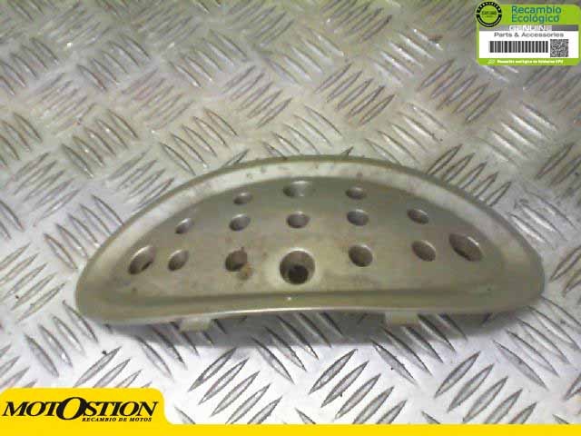 Tapa bujia gris AIYUMO CLASSIC 125 2007-2011  moto