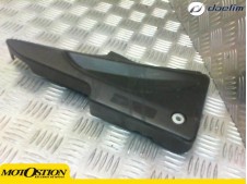 Cacha pequeña derecha DAELIM ROADWIN 125 2012-2015  despiece de moto