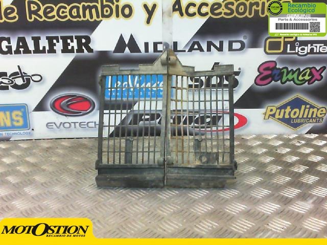 Embellecedor radiador RIEJU RR 50 1999-2007  motodesguace