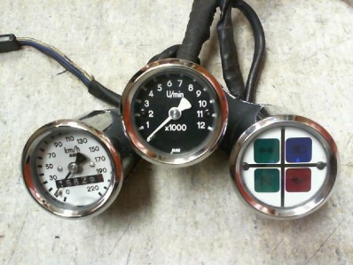Relojes universales caferace y testigos