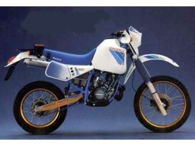 Estribera delantera derecha GILERA RALY 250 1985-1989  recambio moto