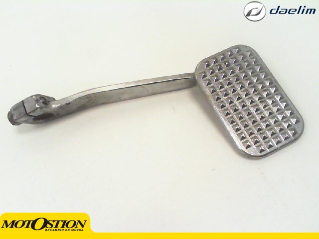 Pedal freno trasero DAELIM DAYSTAR 125 2006-2009  despiece de moto
