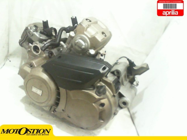 Motor completo del despiece o desguace de una moto Aprilia Mana GT 850 2009 - 2013