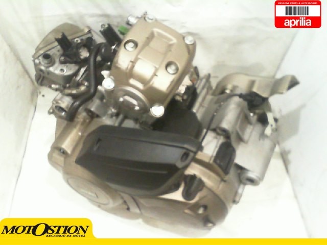 Motor completo del despiece o desguace de una moto Aprilia Mana GT 850 2009 - 2013