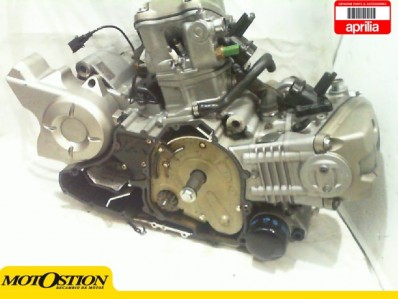 Motor completo del despiece o desguace de una moto Aprilia Mana GT 850 2009 - 2013