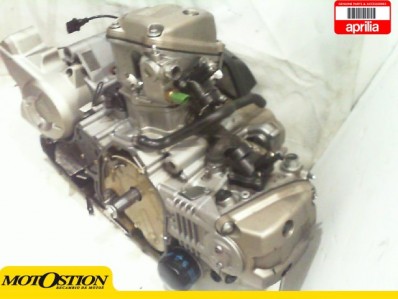 Motor completo del despiece o desguace de una moto Aprilia Mana GT 850 2009 - 2013